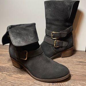 Donald J. Pliner Danee Black Suede Ankle Bootie Boots Buckle Detail Women’s 9m